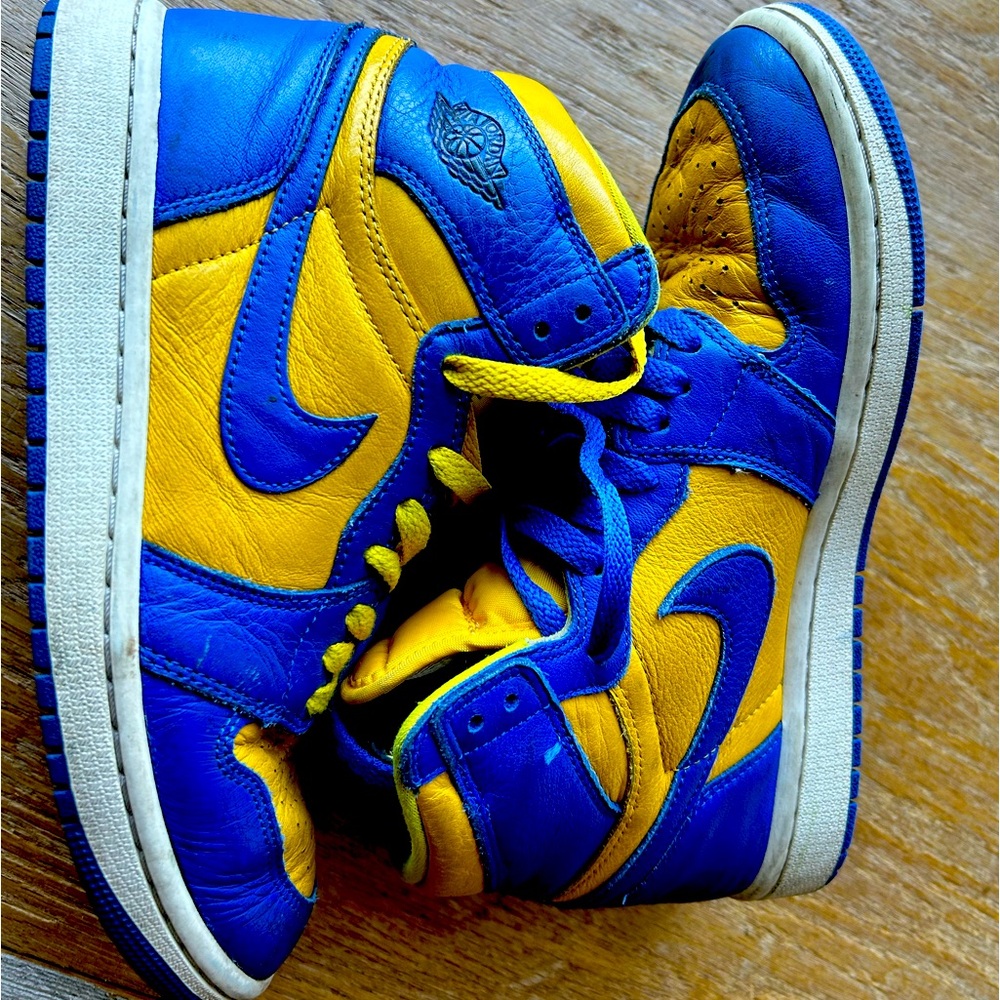 Boys Nike Air Jordan’s sz 7.5